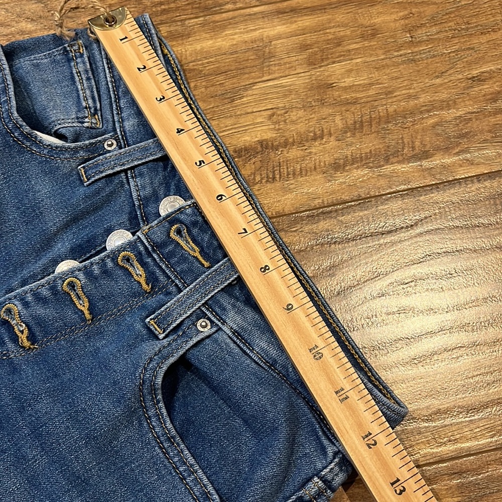 Levi’s 721 high rise skinny ankle button front jeans - Picture 9 of 16